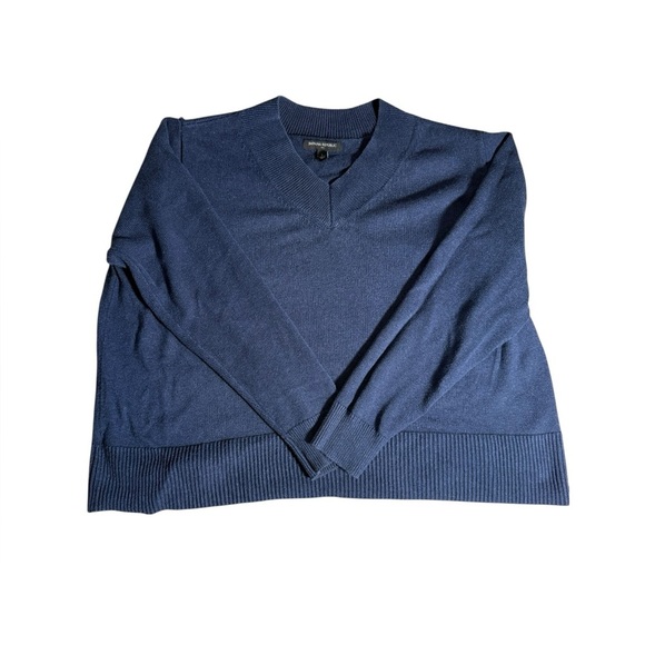 Banana Republic Other - Men’s Banana Republic Blue V-Neck Sweater – Size L